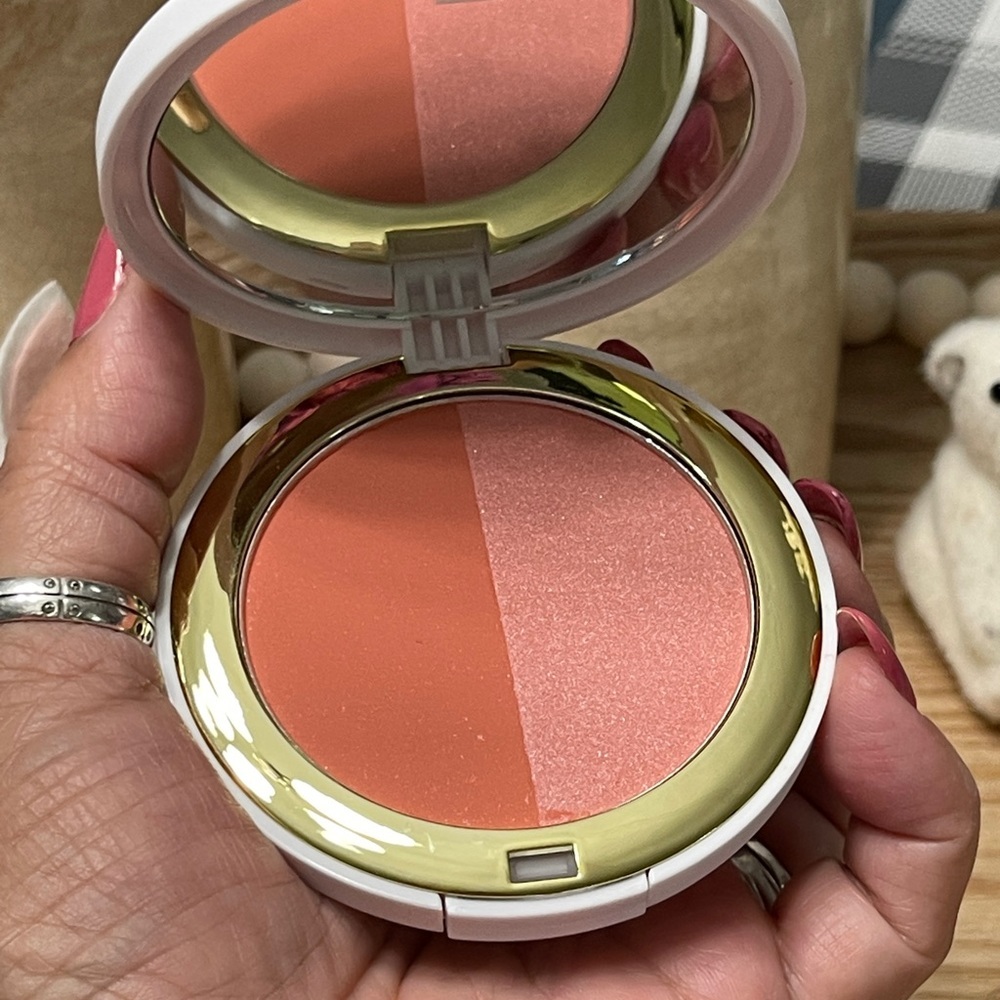 GIGI GORGEOUS Blush and Bronzer Duo in Authentic + Pride - Picture 3 of 9